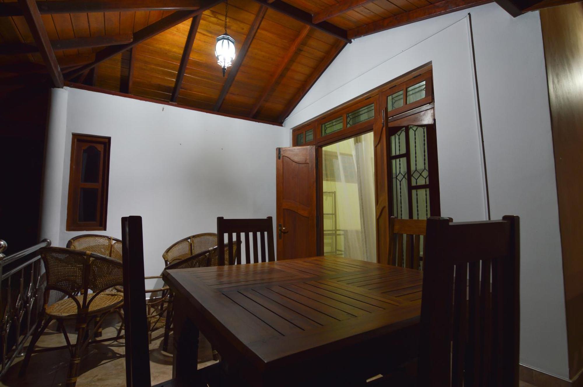 Binara Home Stay Полоннарува Экстерьер фото