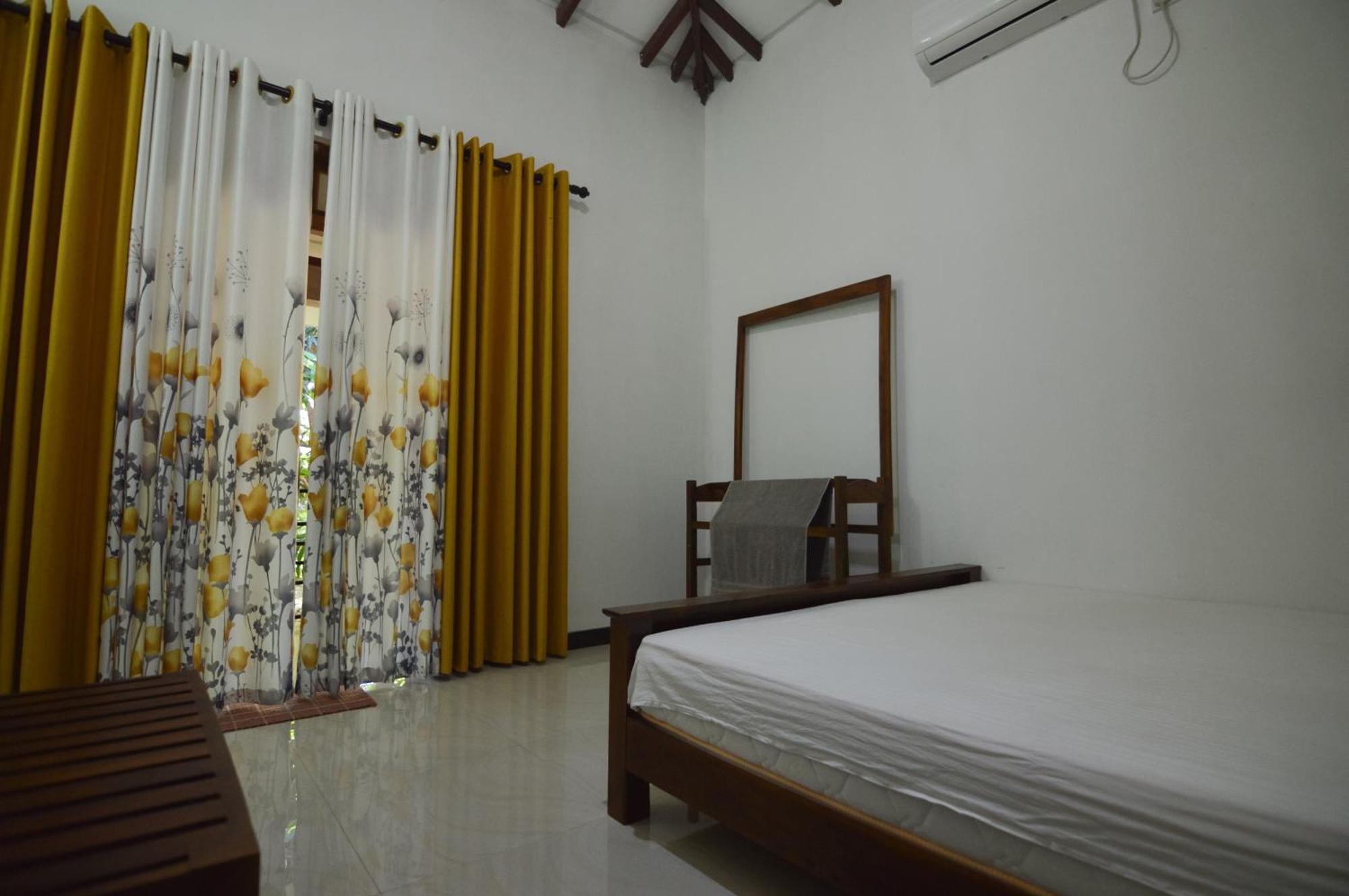 Binara Home Stay Полоннарува Экстерьер фото