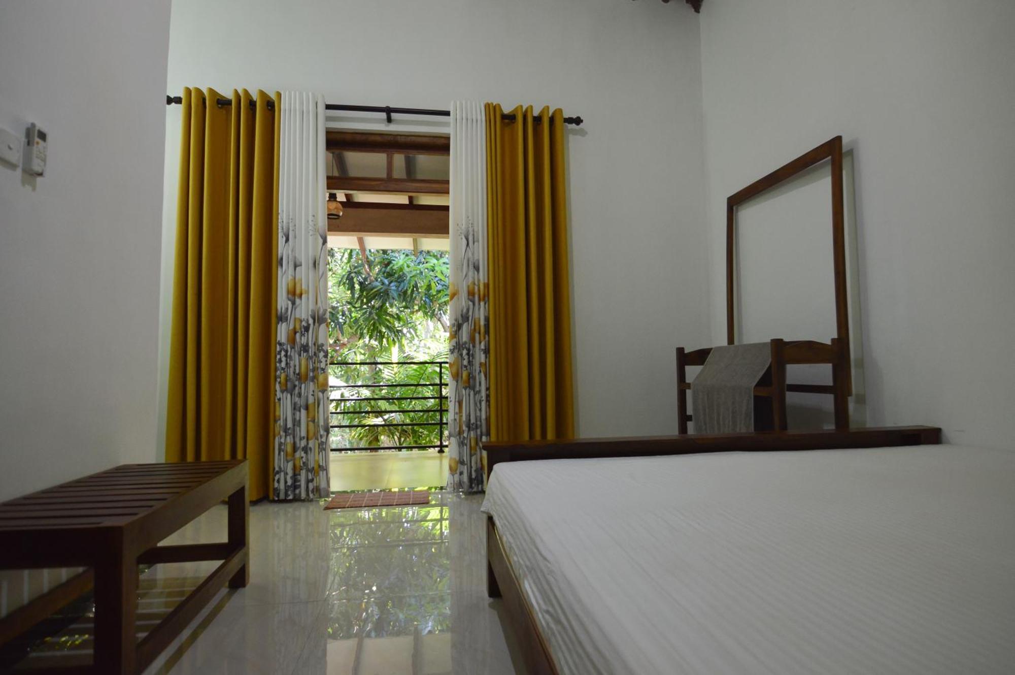 Binara Home Stay Полоннарува Экстерьер фото