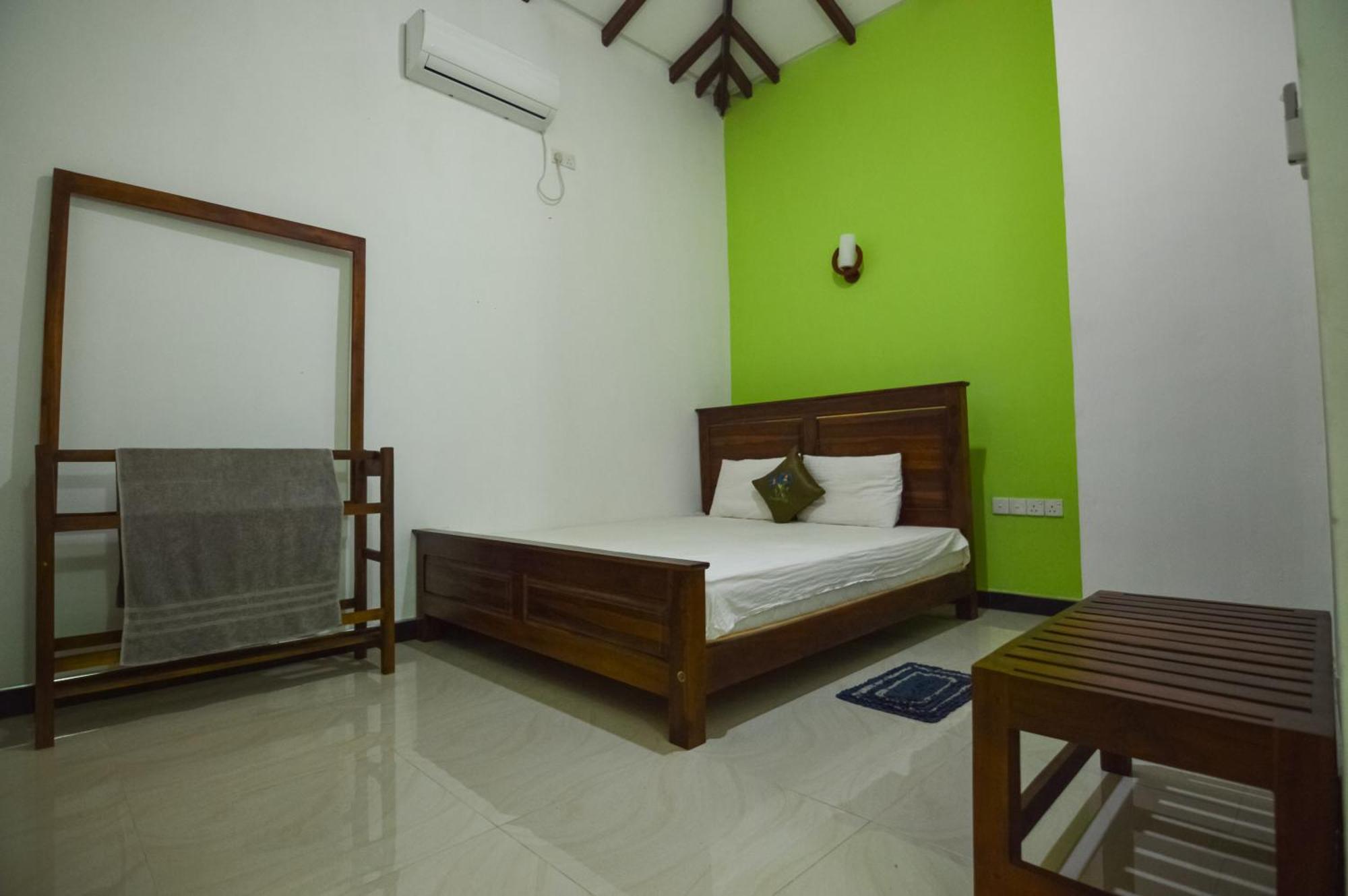 Binara Home Stay Полоннарува Экстерьер фото