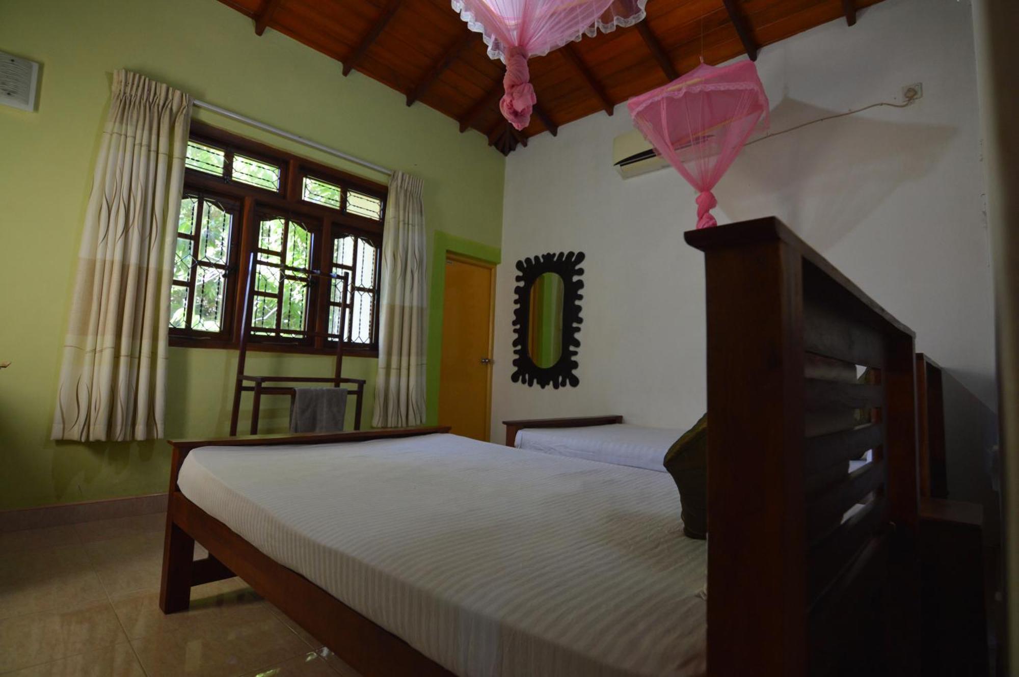 Binara Home Stay Полоннарува Экстерьер фото