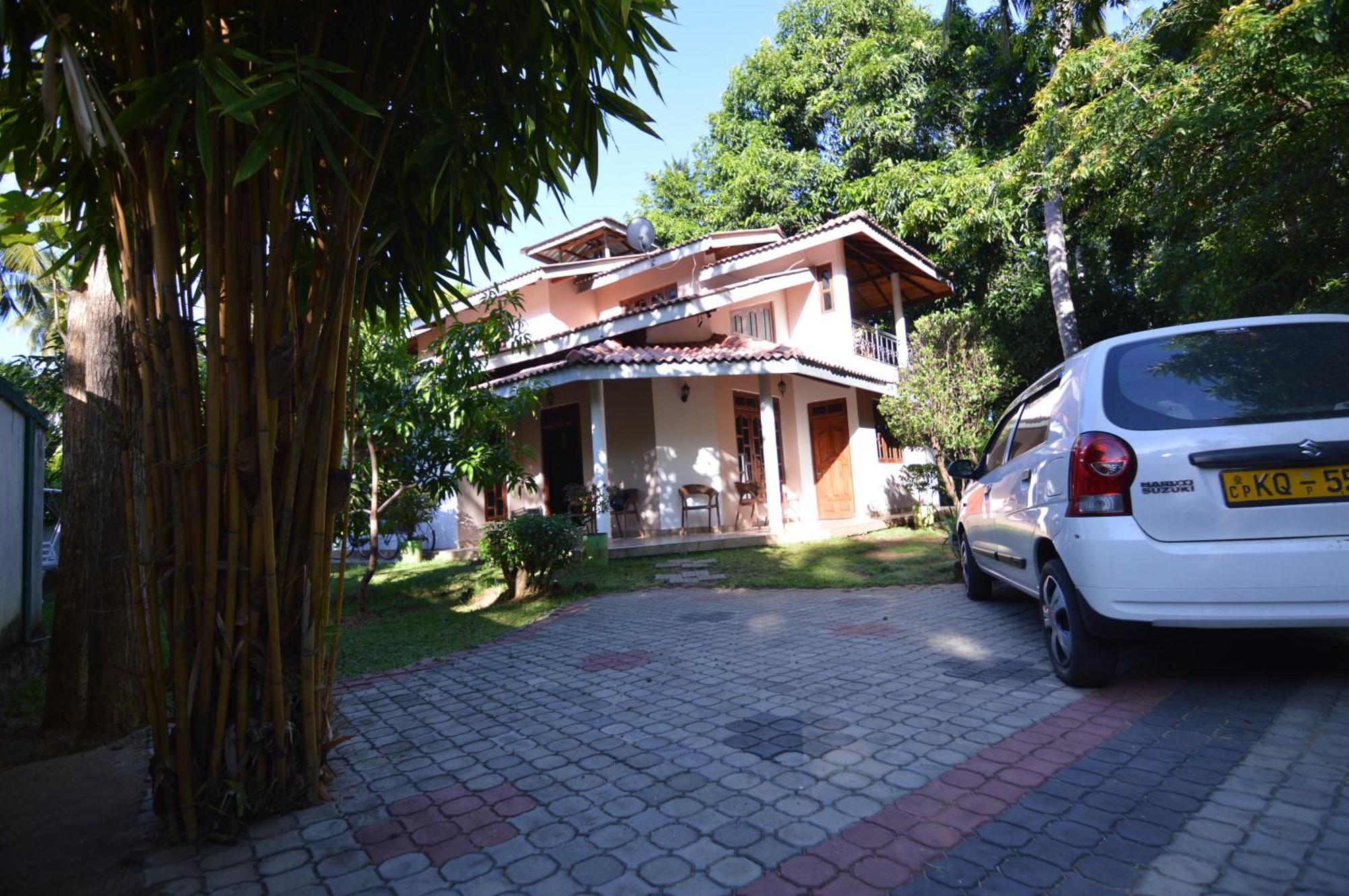Binara Home Stay Полоннарува Экстерьер фото