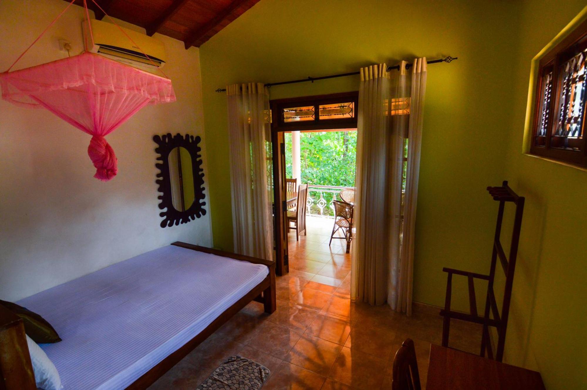 Binara Home Stay Полоннарува Экстерьер фото