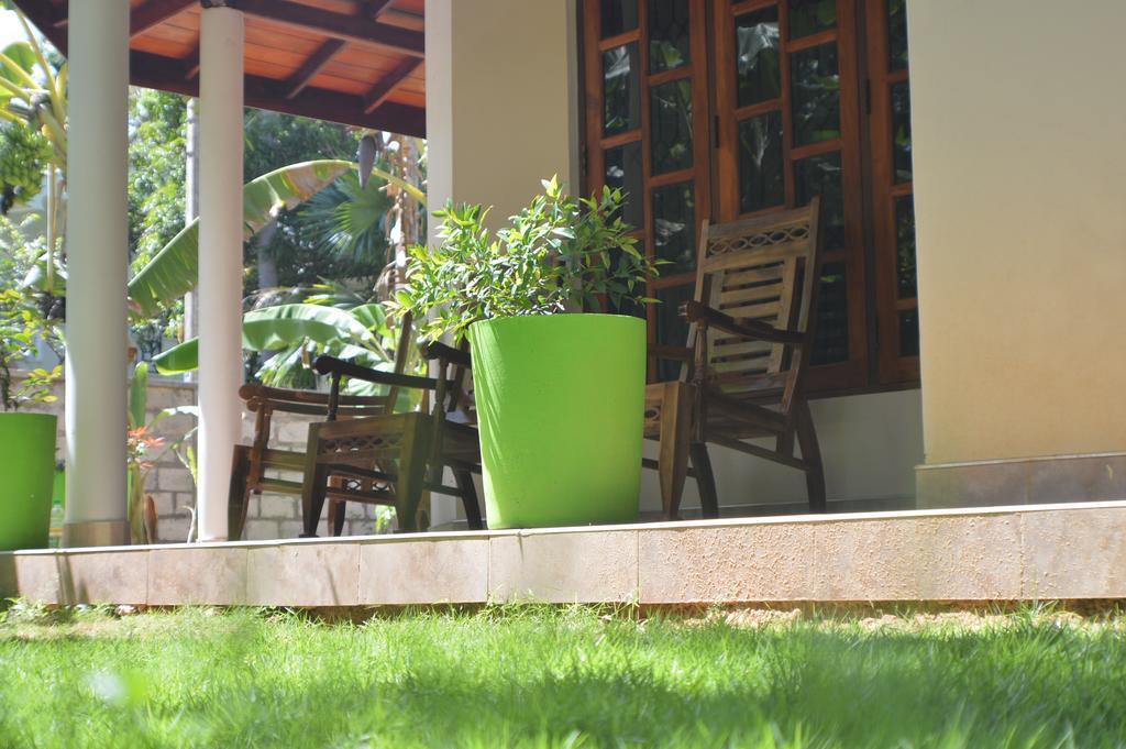 Binara Home Stay Полоннарува Экстерьер фото