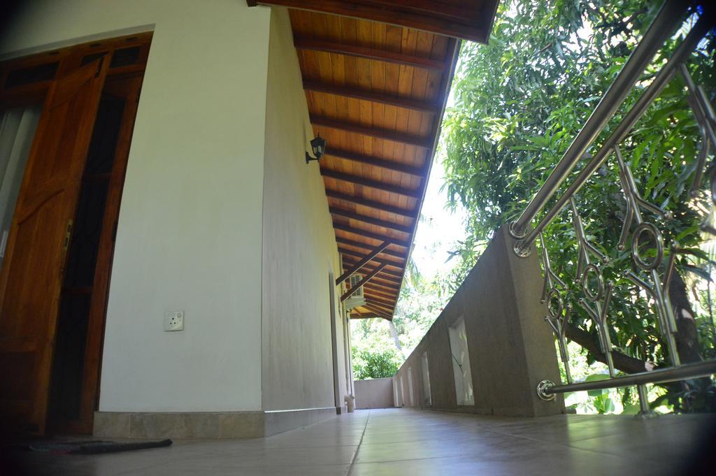 Binara Home Stay Полоннарува Экстерьер фото